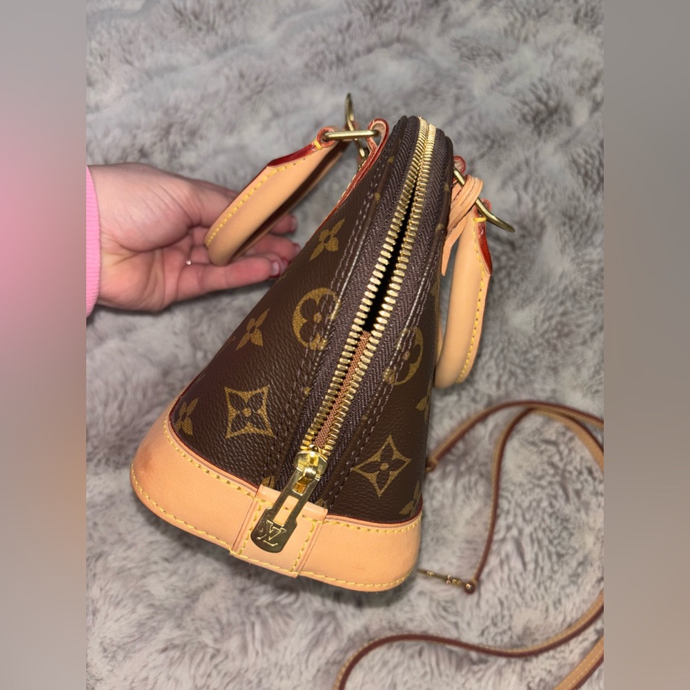 Louis Vuitton Mini Alma Satchel in Monogram Canvas with Natural Vachetta Trim - Picture 5 of 16